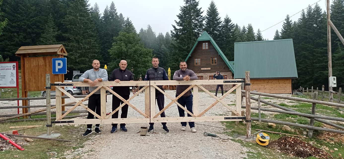 FOTO